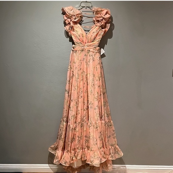 MAC DUGGAL
Pink Ruffle Tiered Floral Cut-Out Chiffon Gown size 10 NWT - Picture 7 of 9